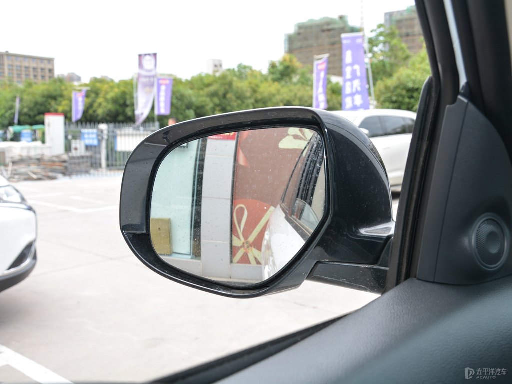 珍珠白歐藍(lán)德車身外觀圖片