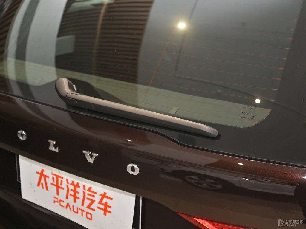楓木棕沃爾沃XC60車尾外觀圖片