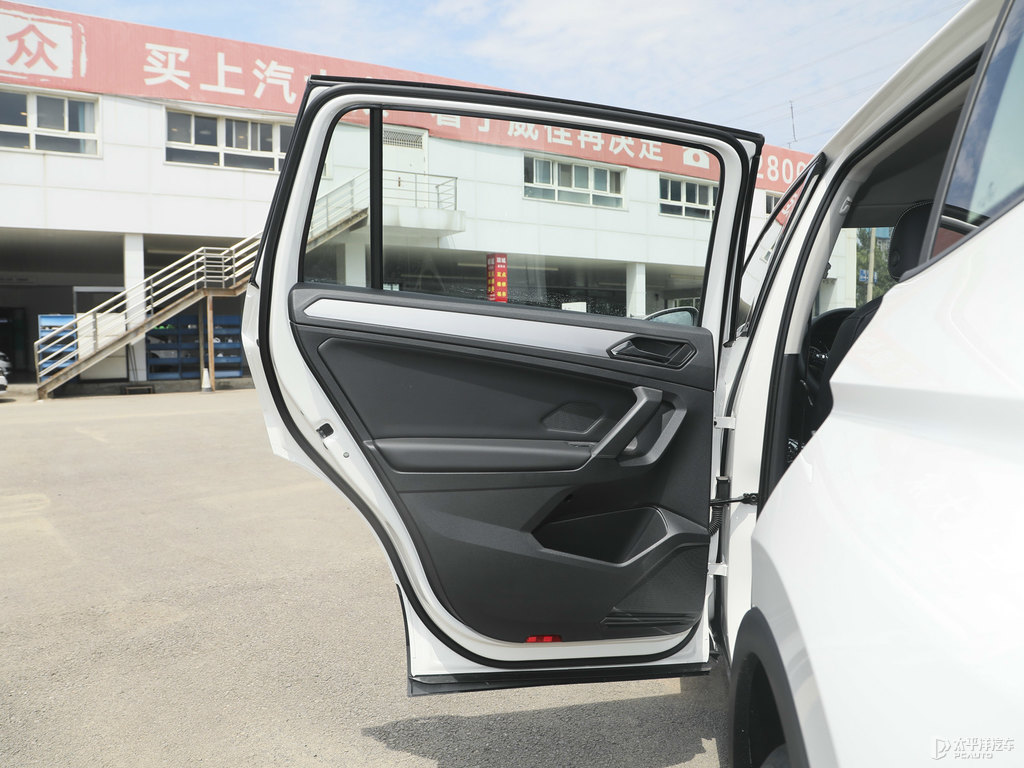極光白途觀L車廂內(nèi)飾圖片