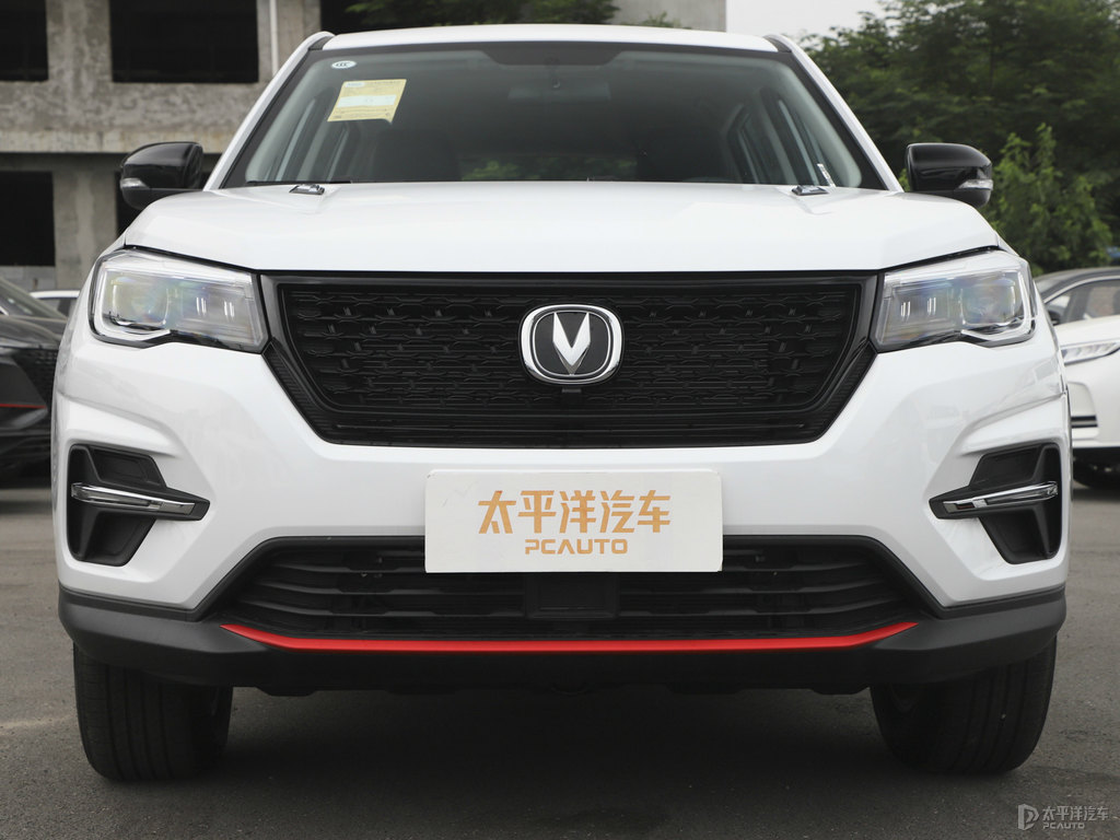 精靈白長安CS75車頭外觀圖片