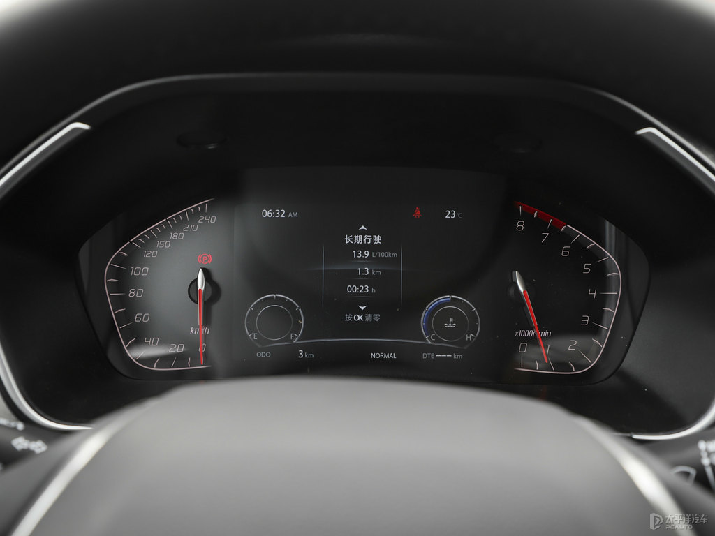 精靈白長(zhǎng)安CS75中控內(nèi)飾圖片