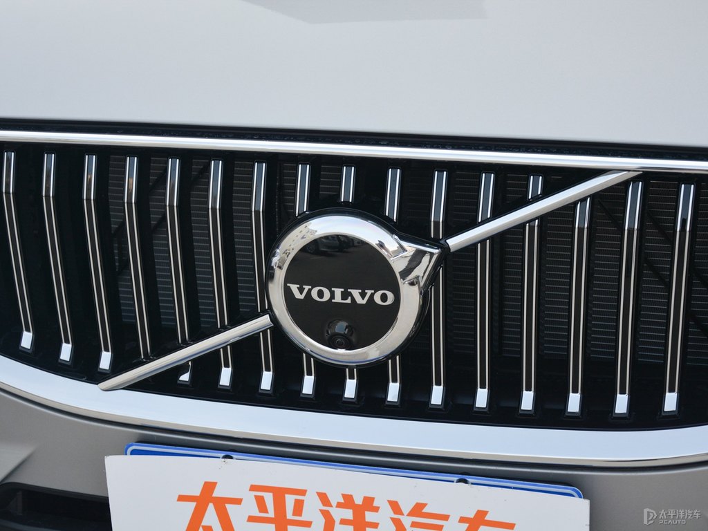 晨光銀沃爾沃XC60車頭外觀圖片