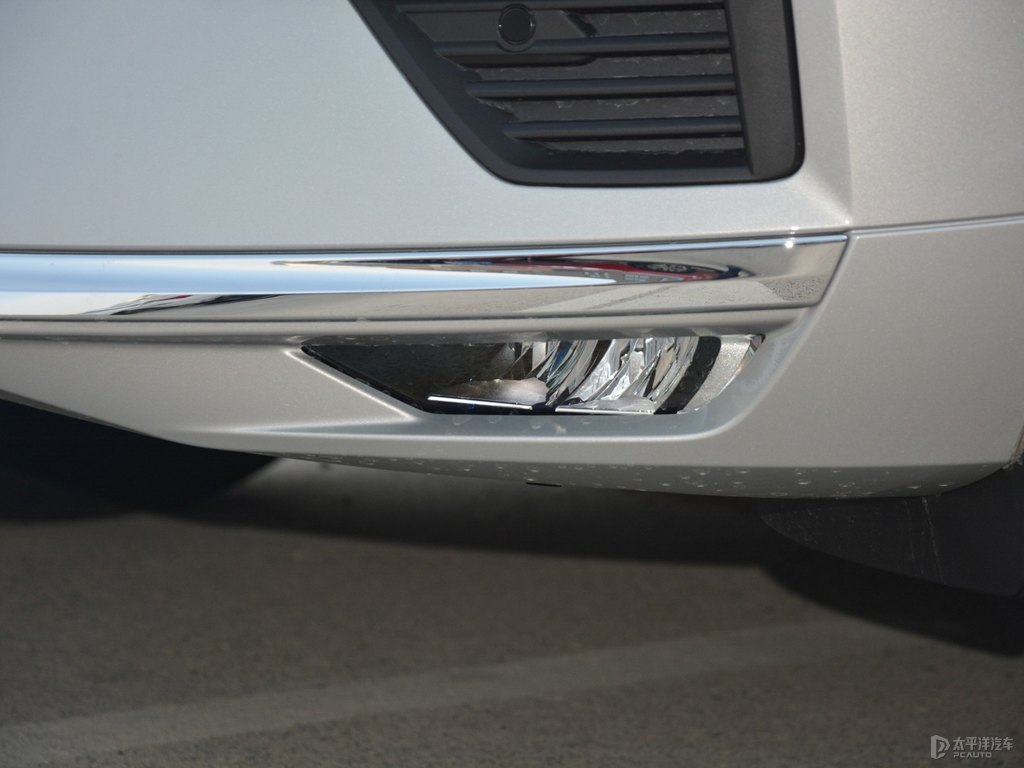 晨光銀沃爾沃XC60車頭外觀圖片