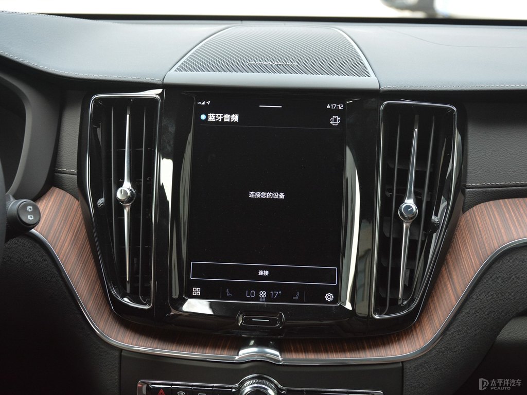 晨光銀沃爾沃XC60中控內(nèi)飾圖片