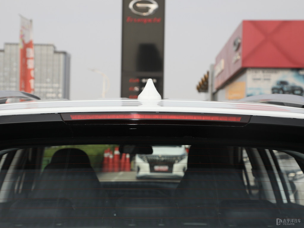 象牙白傳祺GS4車尾外觀圖片