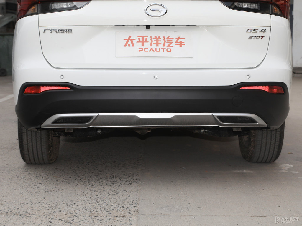 象牙白傳祺GS4車(chē)尾外觀圖片