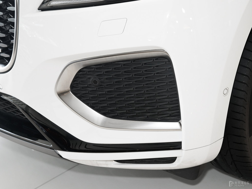 ѩɽ׽ݱF-PACE܇^^DƬ