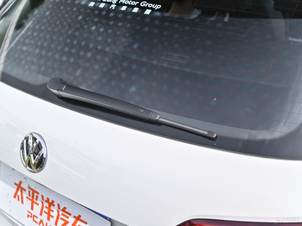 極地白探岳車尾外觀圖片