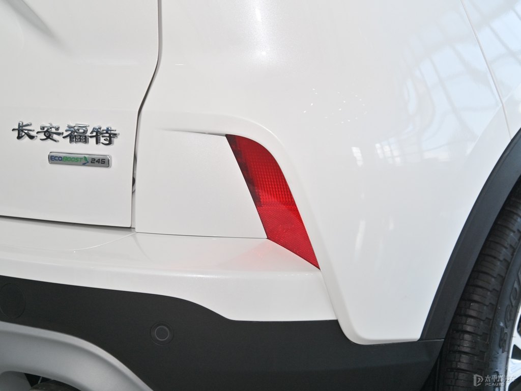 月落白銳際車尾外觀圖片