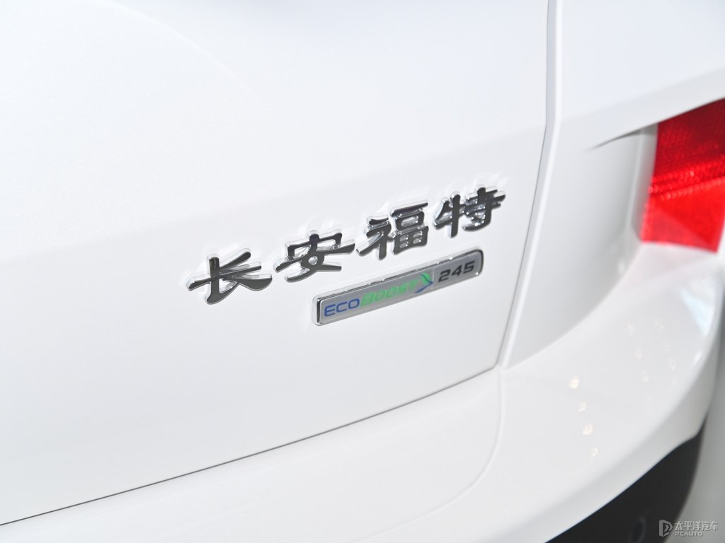 月落白銳際車尾外觀圖片