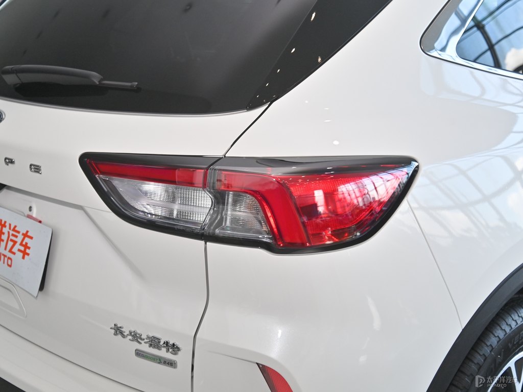 月落白銳際車尾外觀圖片
