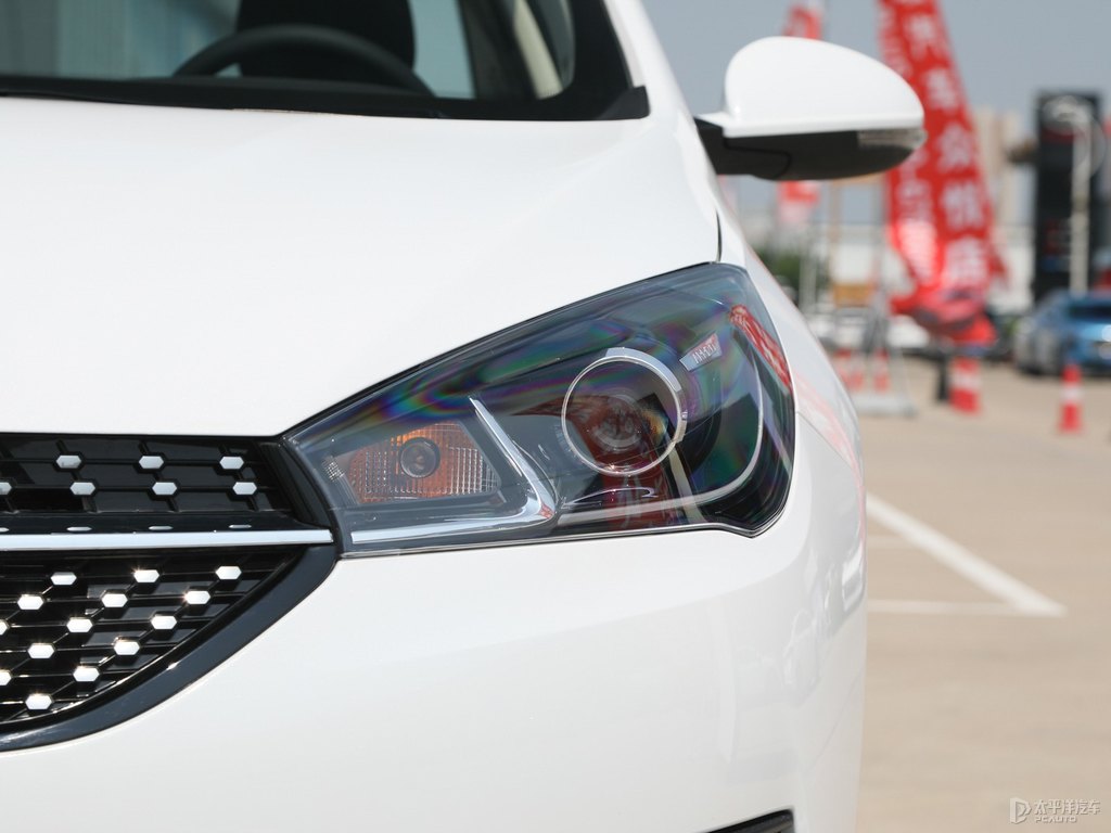 皓月白艾瑞澤5車頭外觀圖片