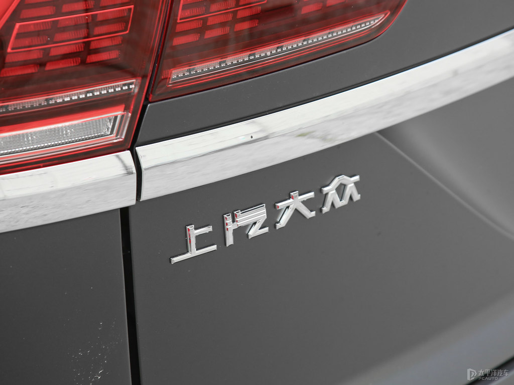 月石灰途昂X車尾外觀圖片