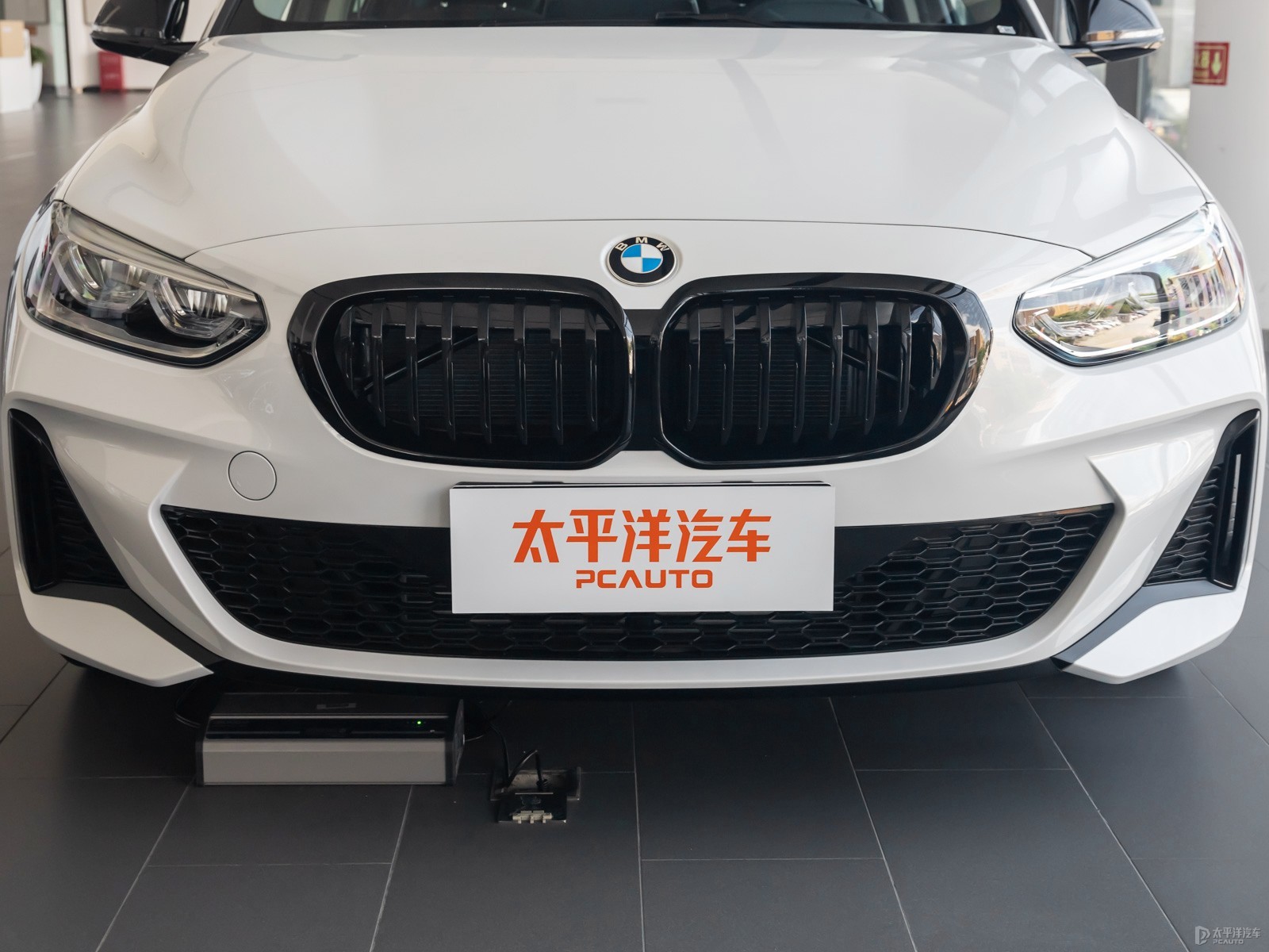 寶馬1系外觀高清大圖