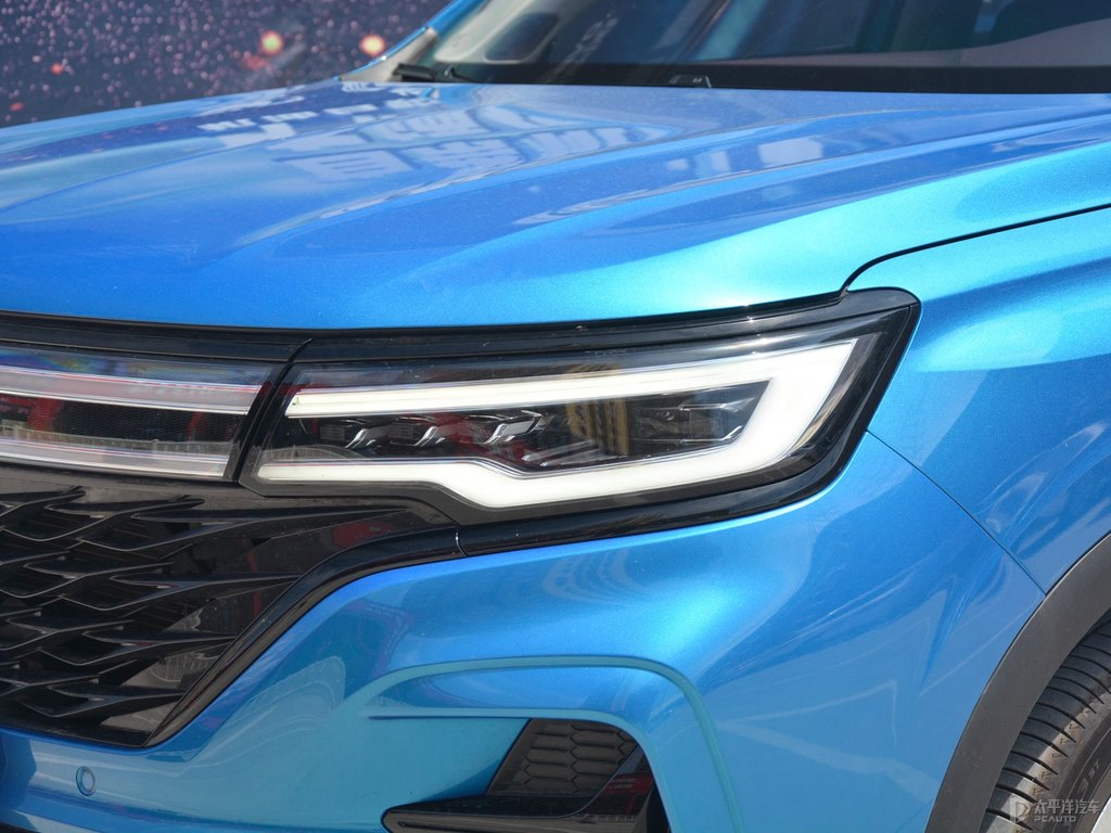 極智藍(lán)榮威RX5 MAX車頭外觀圖片