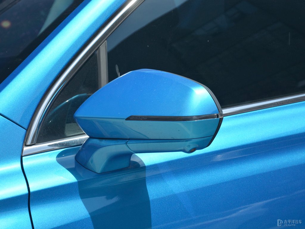 極智藍(lán)榮威RX5 MAX車(chē)身外觀圖片