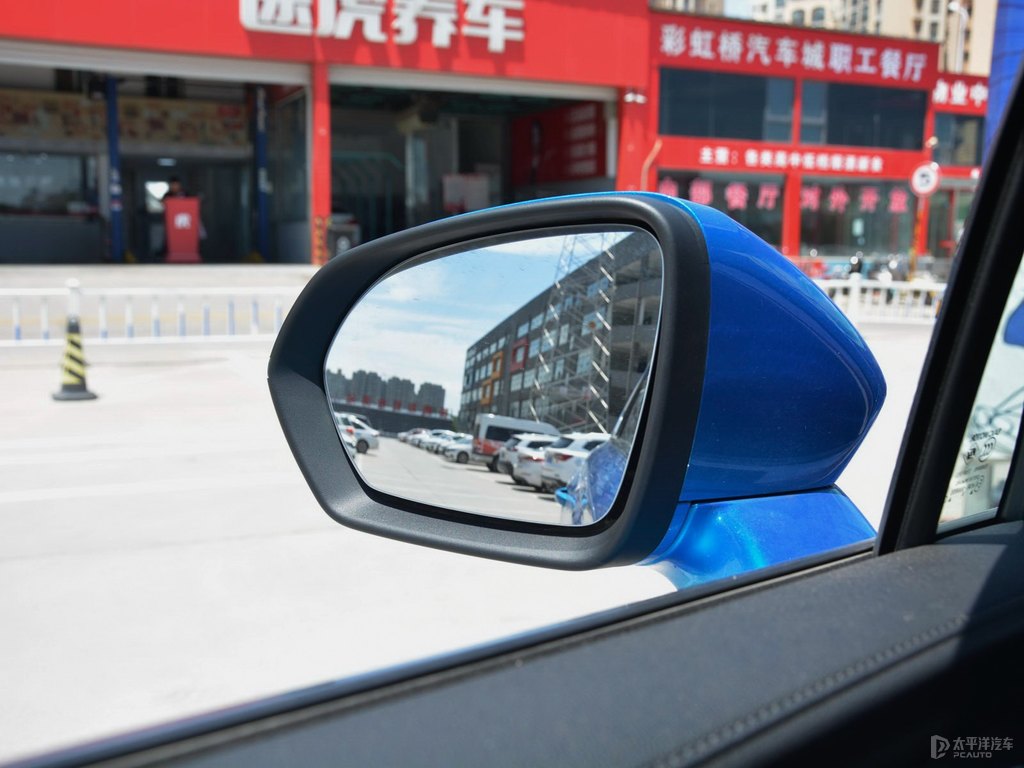 極智藍(lán)榮威RX5 MAX車身外觀圖片