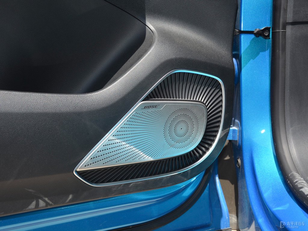 極智藍(lán)榮威RX5 MAX車廂內(nèi)飾圖片