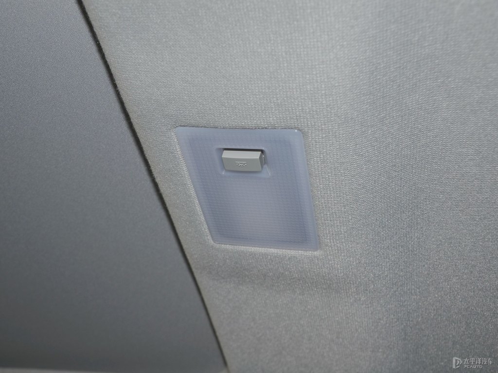 冰原白創(chuàng)酷車廂內(nèi)飾圖片