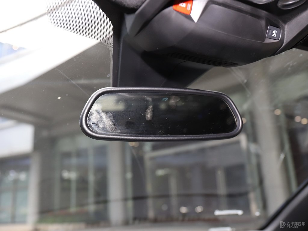 金沙銅標致5008車廂內(nèi)飾圖片