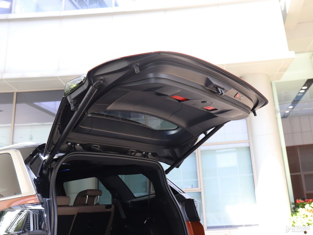 金沙銅標(biāo)致5008后備廂空間圖片