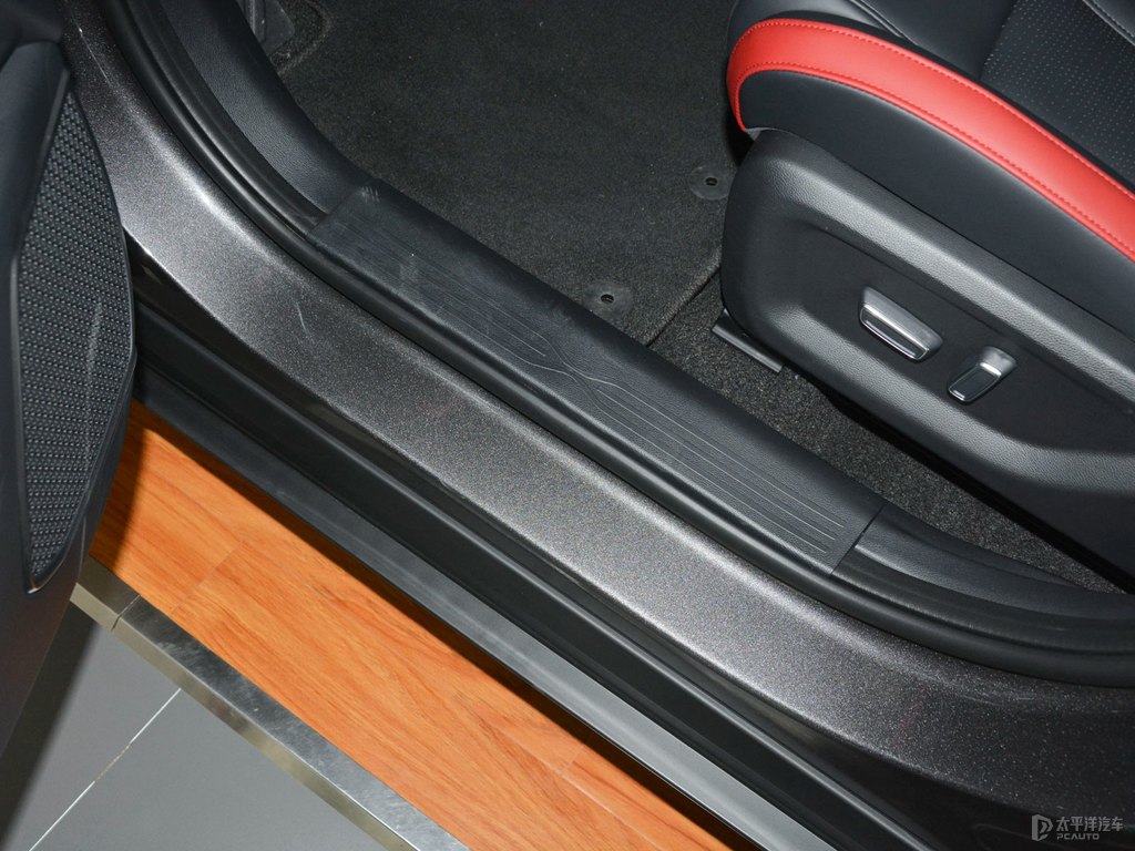 貝尼塔灰傳祺GS4車廂內(nèi)飾圖片