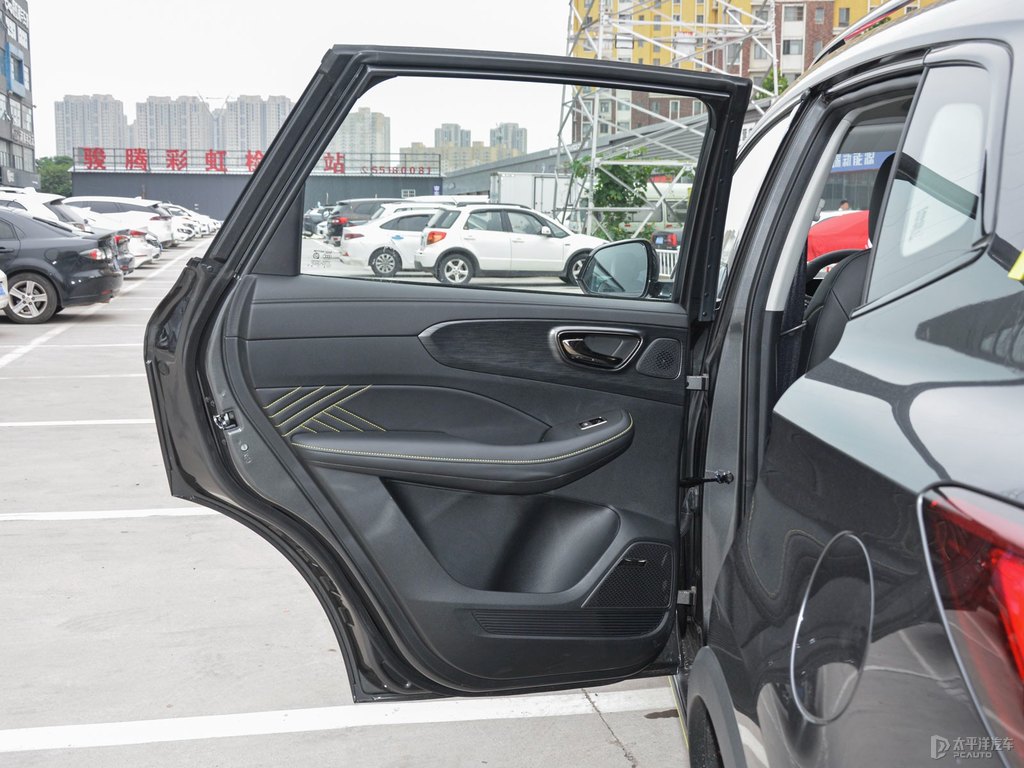 寰宇灰榮威RX5車廂內(nèi)飾圖片