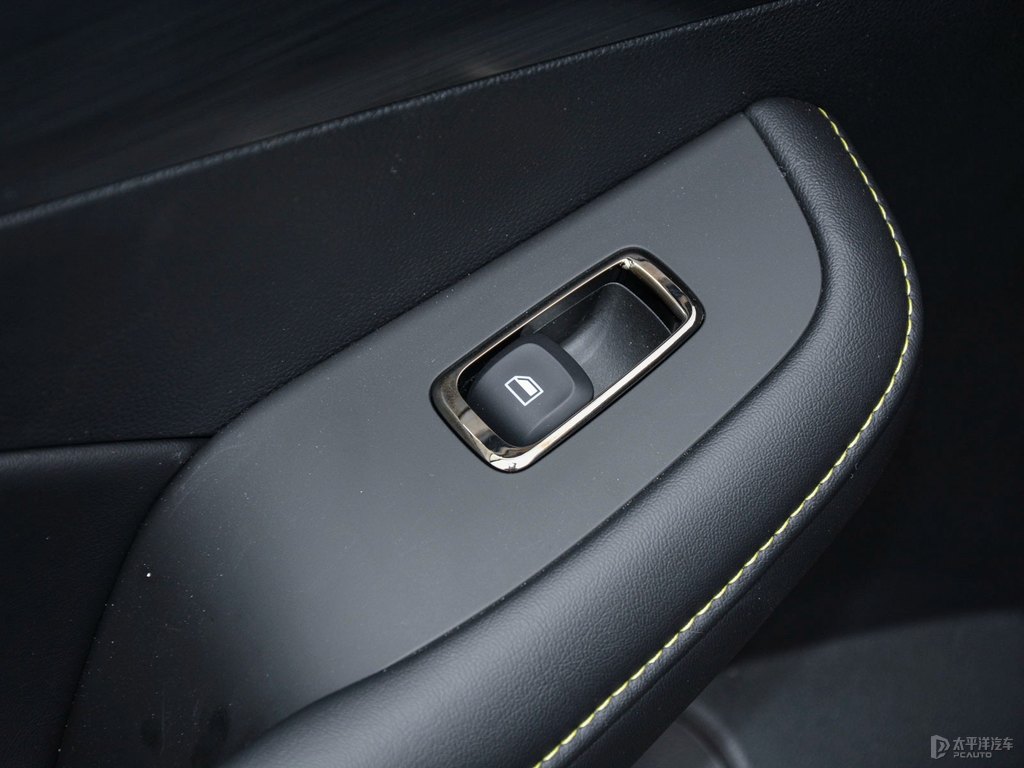 寰宇灰榮威RX5車廂內(nèi)飾圖片