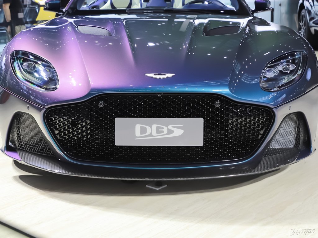 阿斯頓·馬丁DBS車(chē)頭外觀圖片