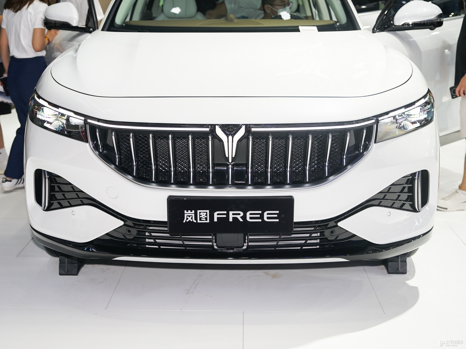 嵐圖FREE外觀高清大圖