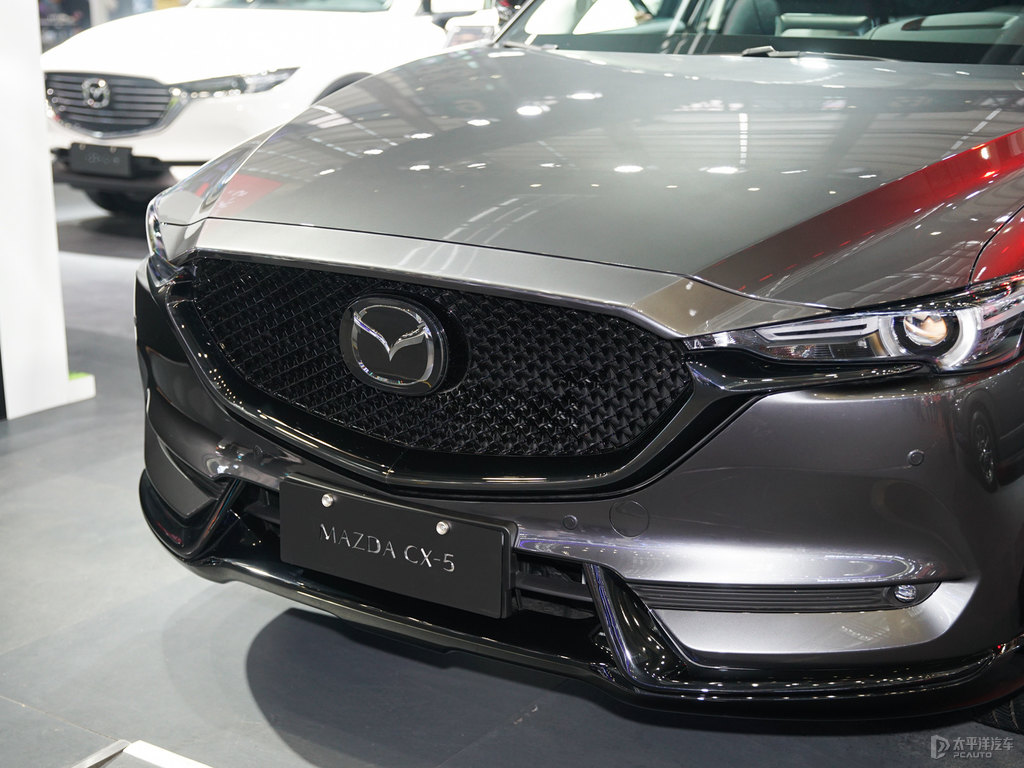 鉑鋼灰馬自達(dá)CX-5車頭外觀圖片