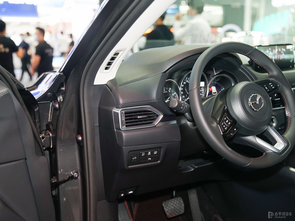 鉑鋼灰馬自達(dá)CX-5中控內(nèi)飾圖片