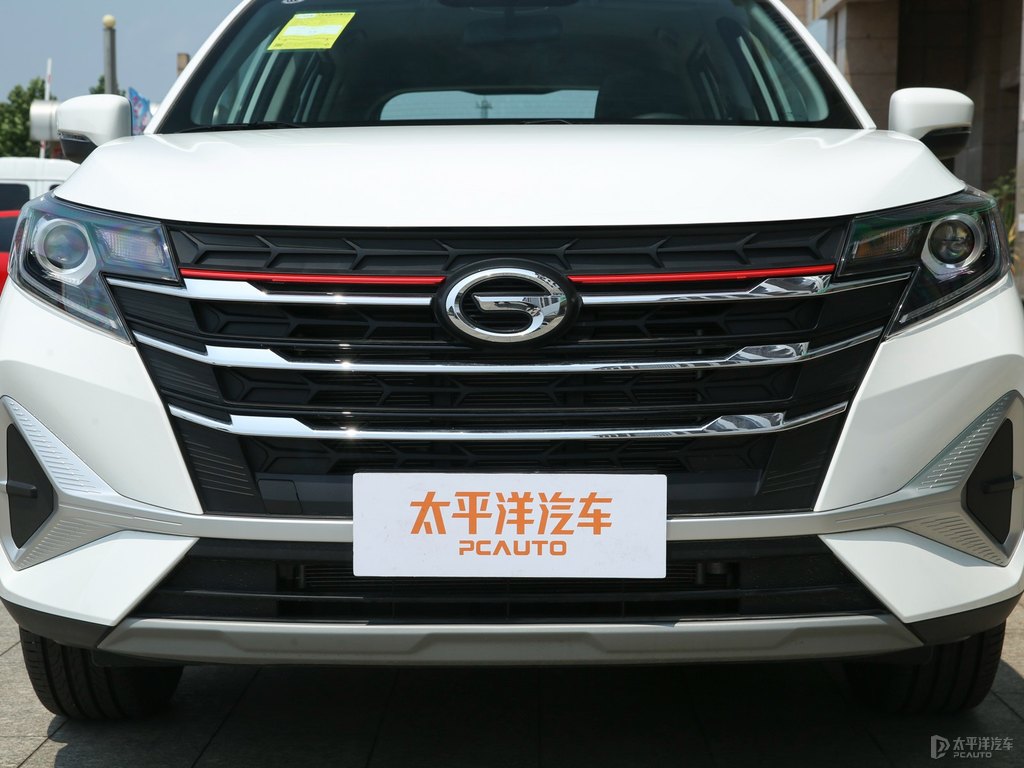 象牙白傳祺GS3車頭外觀圖片