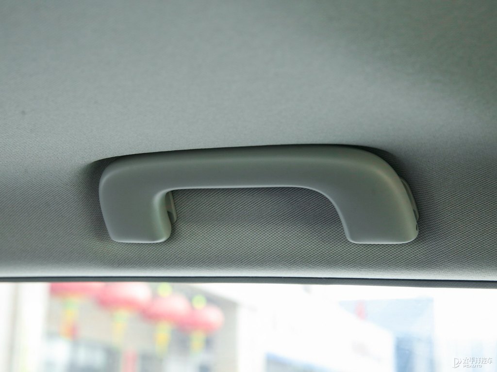 象牙白傳祺GS3車廂內(nèi)飾圖片