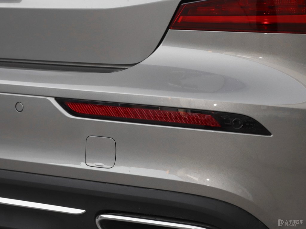 海巖灰沃爾沃S60車尾外觀圖片