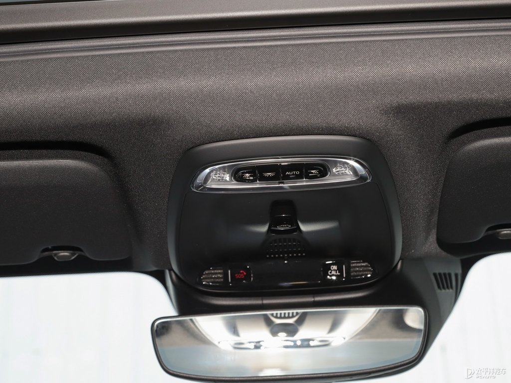 海巖灰沃爾沃S60車(chē)廂內(nèi)飾圖片