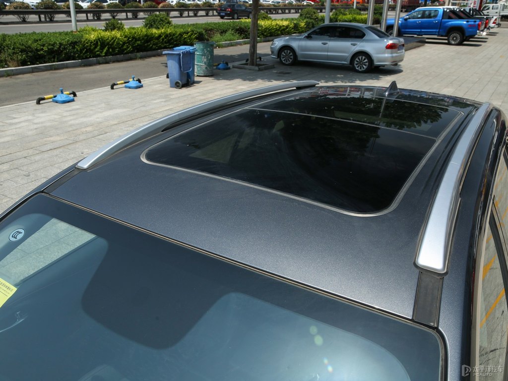 貝尼塔灰傳祺GS4車身外觀圖片
