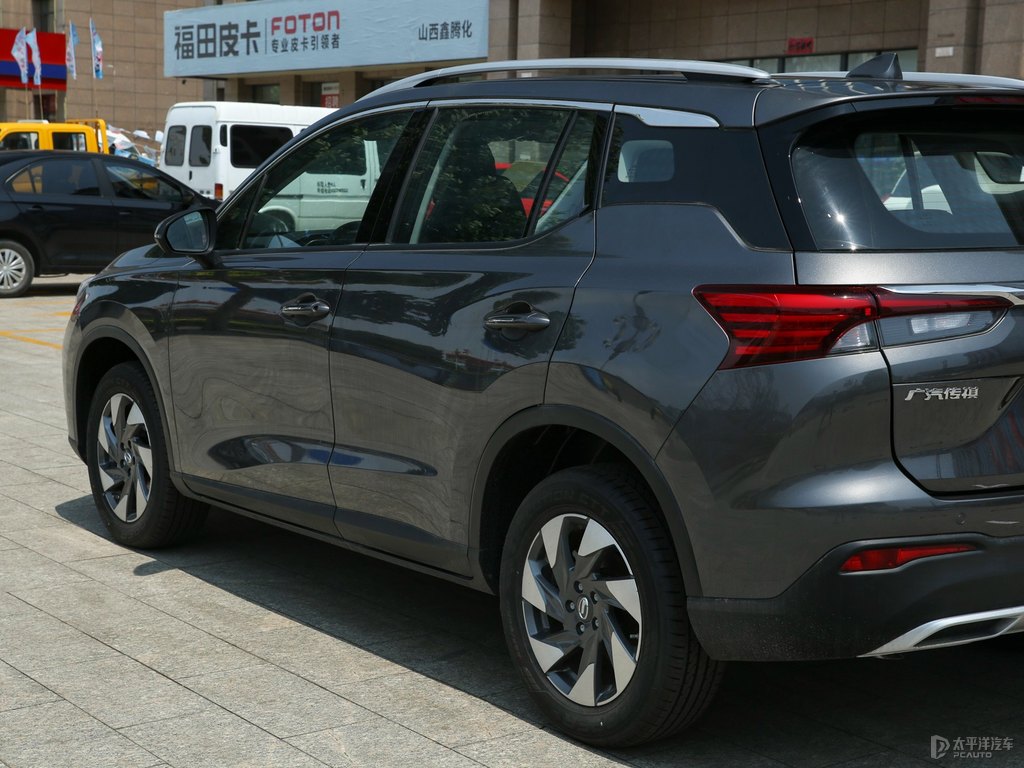 貝尼塔灰傳祺GS4車身外觀圖片