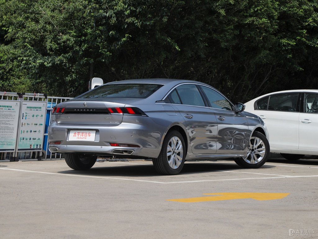 銀翼灰標(biāo)致508整車外觀外觀圖片