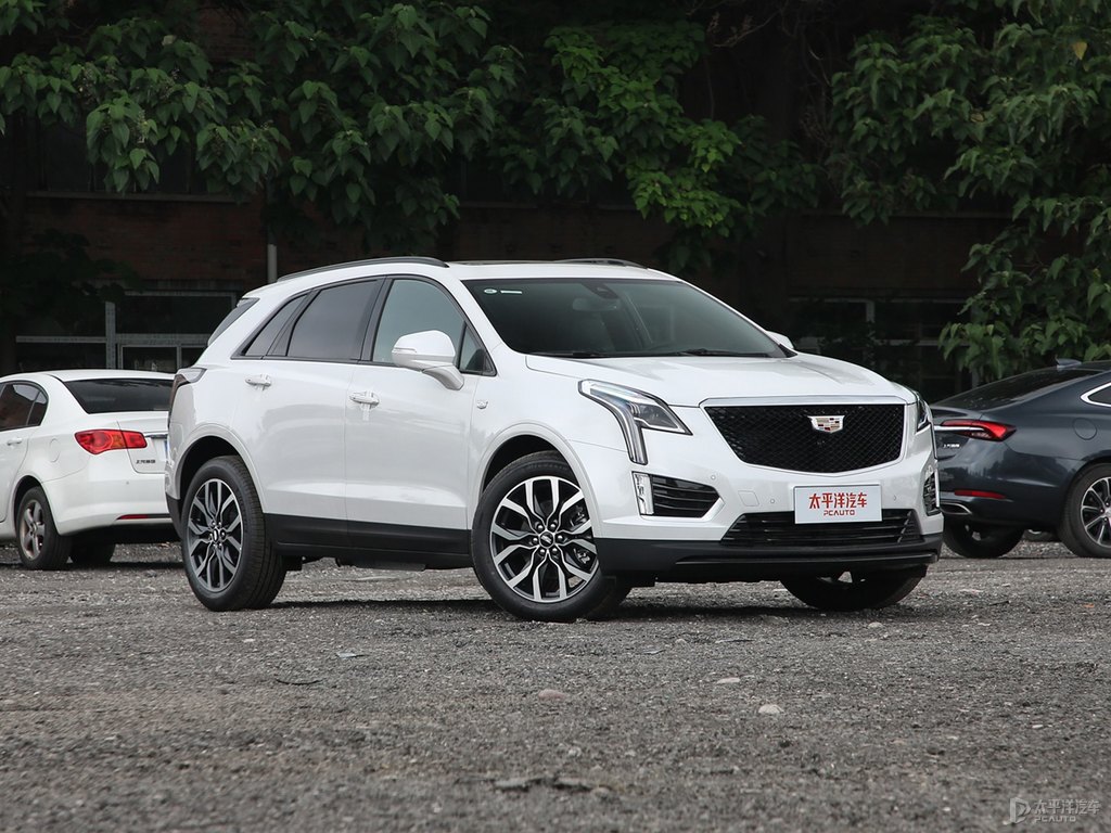 鉆白凱迪拉克XT5整車外觀外觀圖片