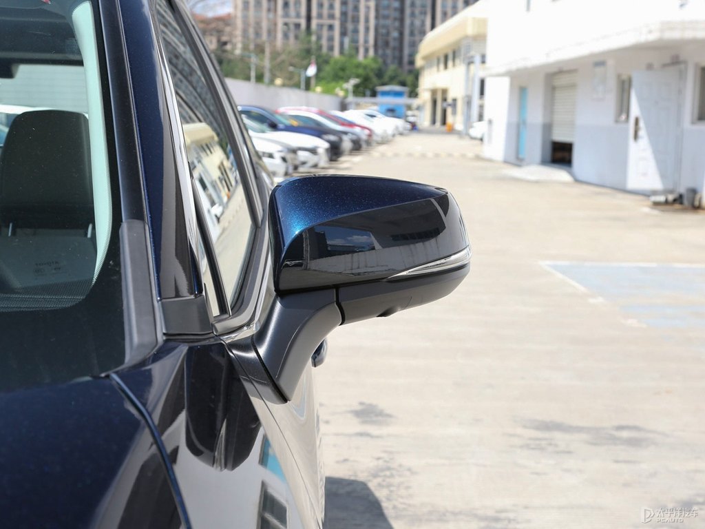 墨玉藍(lán)威蘭達(dá)車身外觀圖片