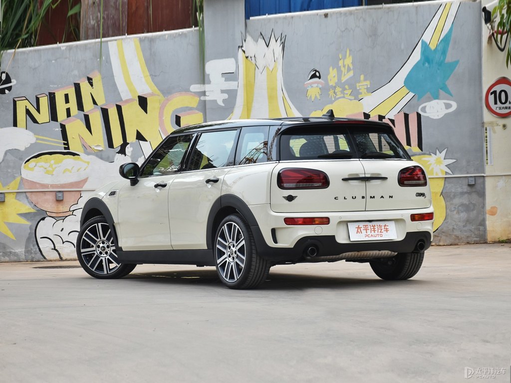 黑色/胡椒白MINI CLUBMAN整車外觀外觀圖片