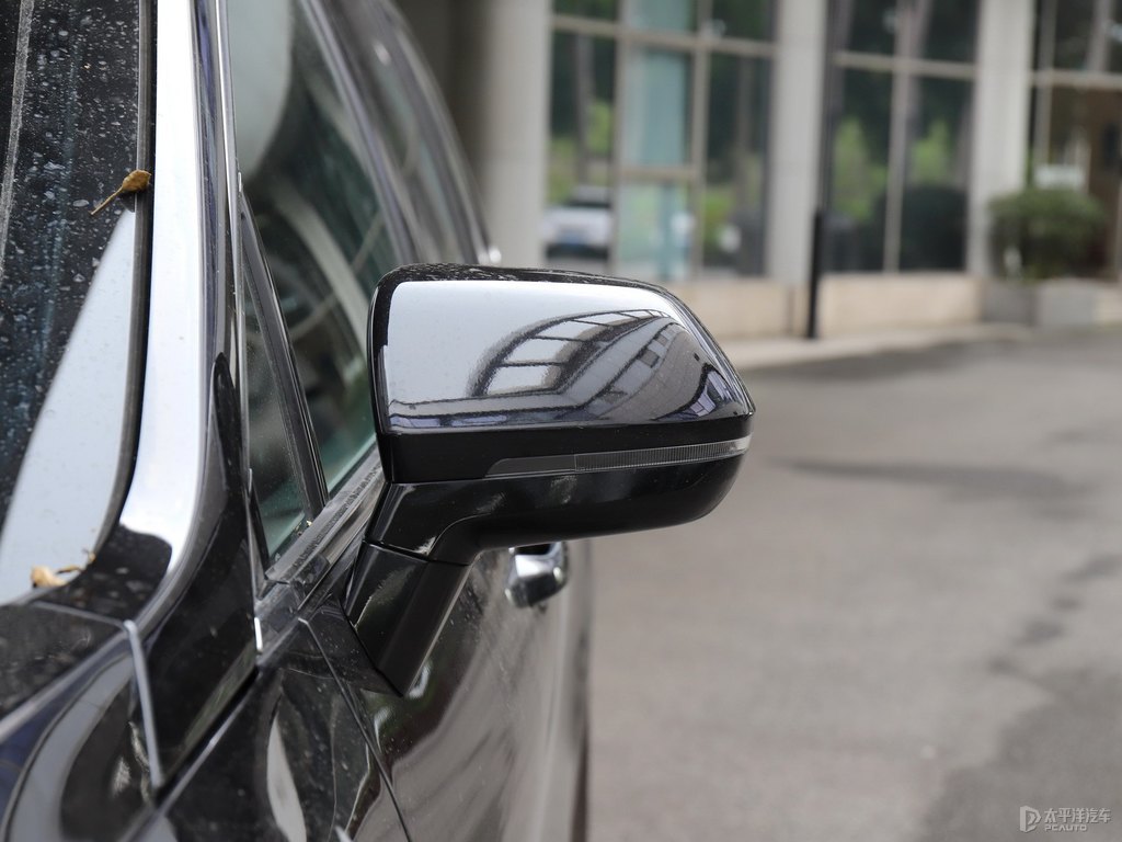 黑色理想ONE車身外觀圖片