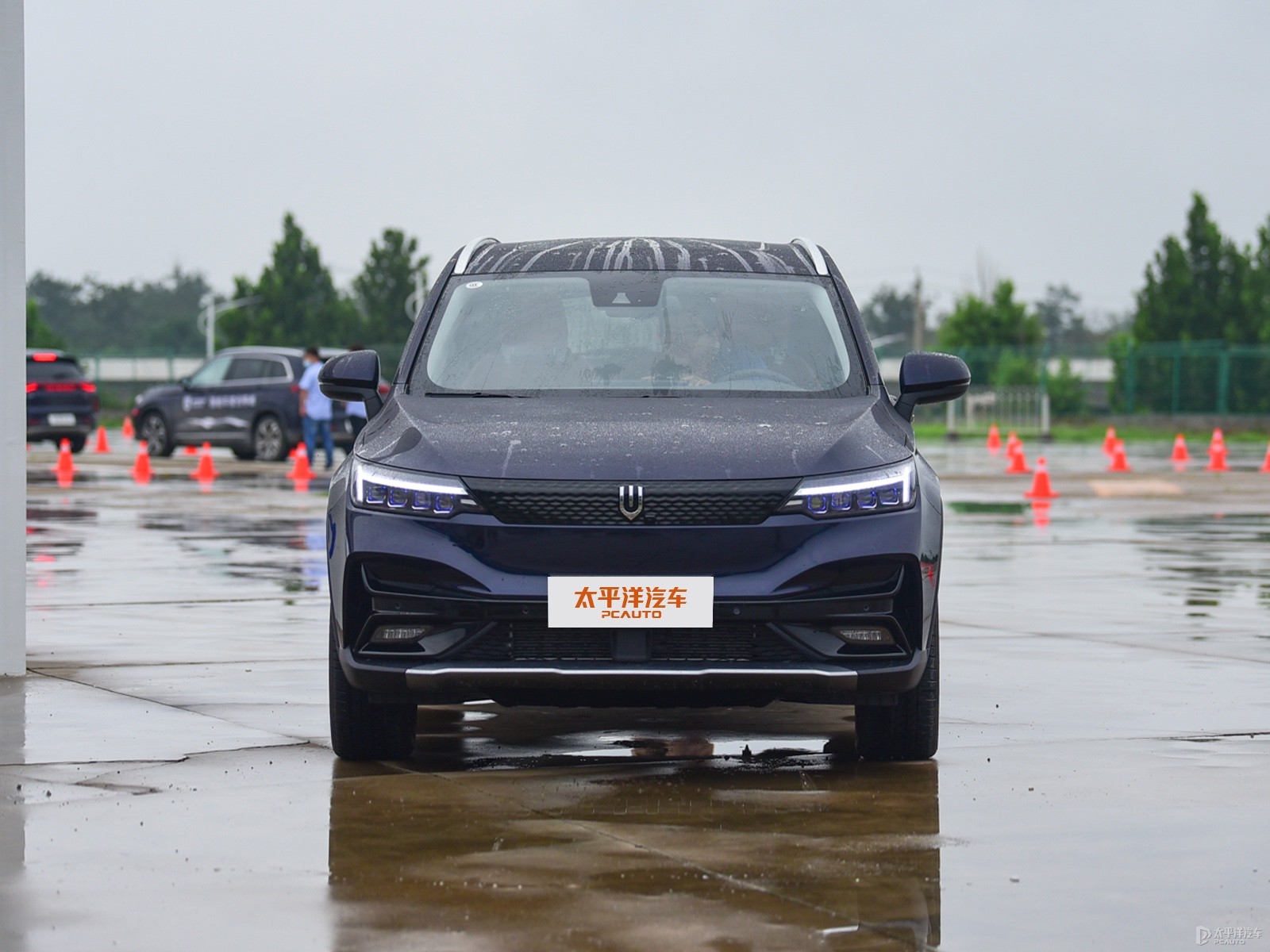 創(chuàng)維汽車EV6外觀高清大圖