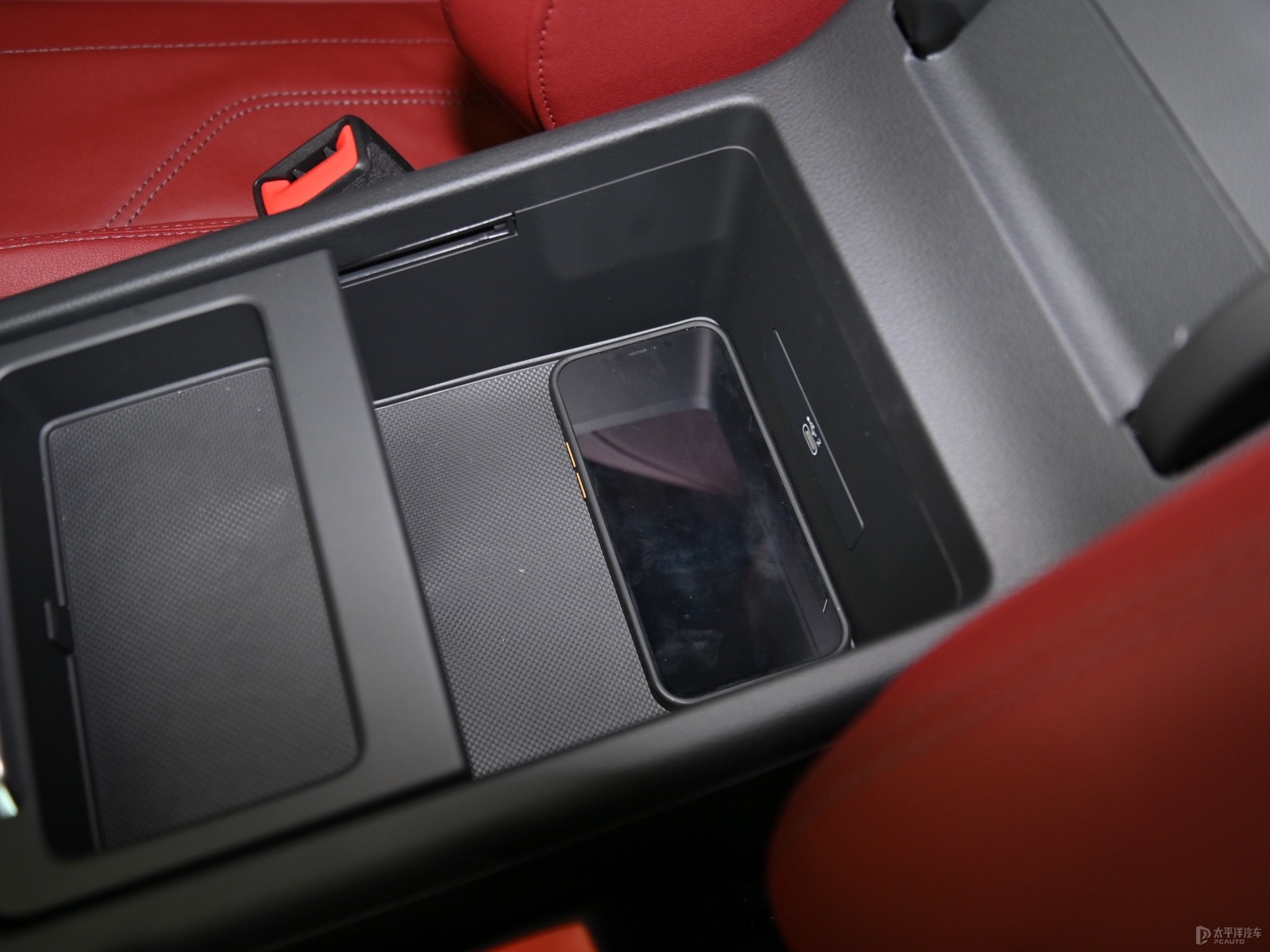 奧迪Q5L Sportback空間高清大圖