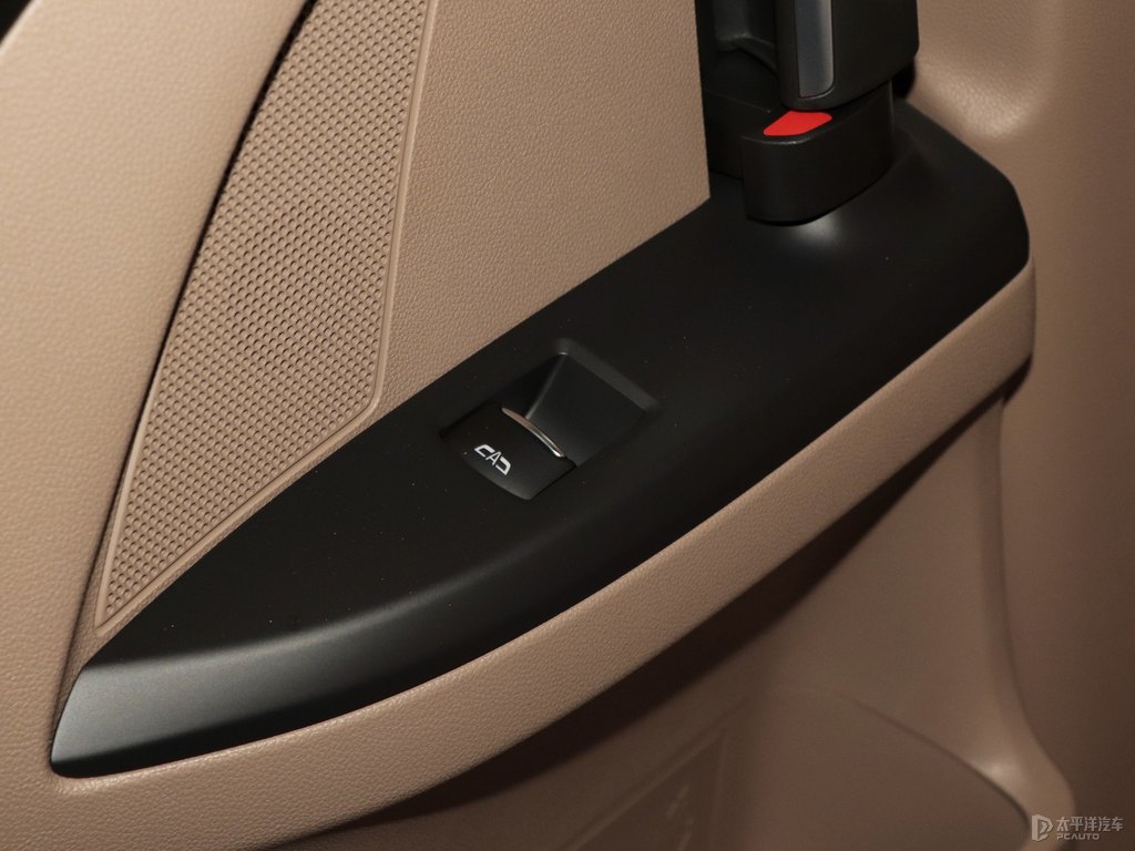 香檳金別克GL8車廂內(nèi)飾圖片