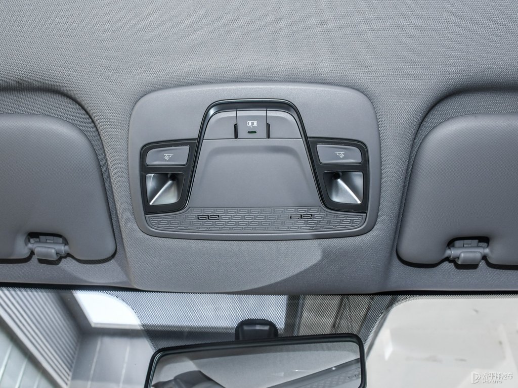 冰晶白遠景X3車廂內(nèi)飾圖片