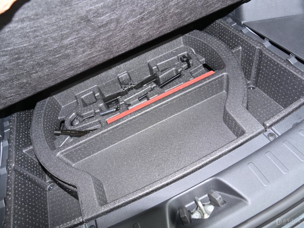 炫影灰長安CS55PLUS后備廂空間圖片