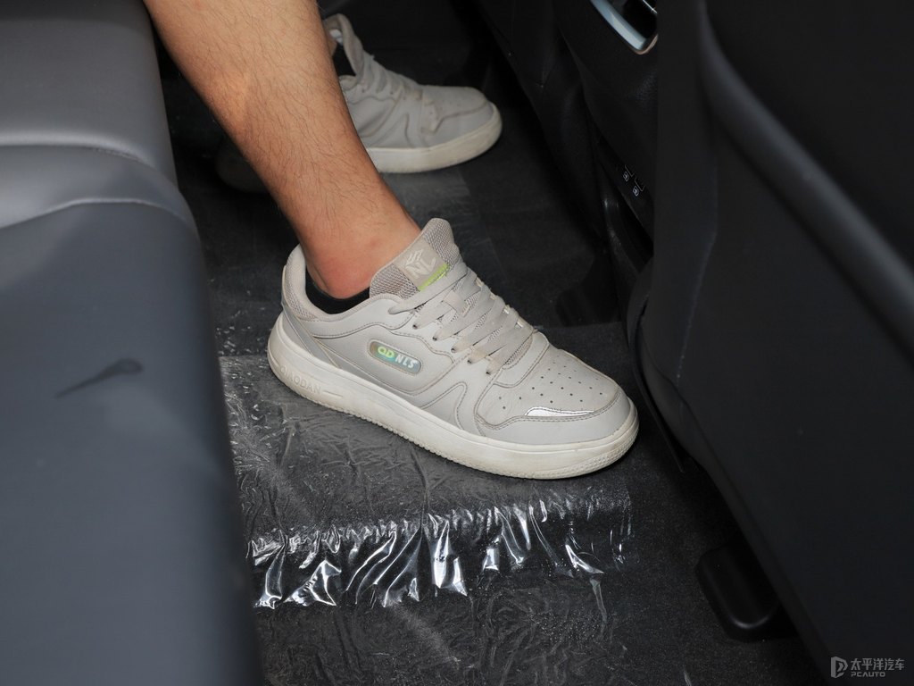 山脈灰宋Pro整車外觀外觀圖片