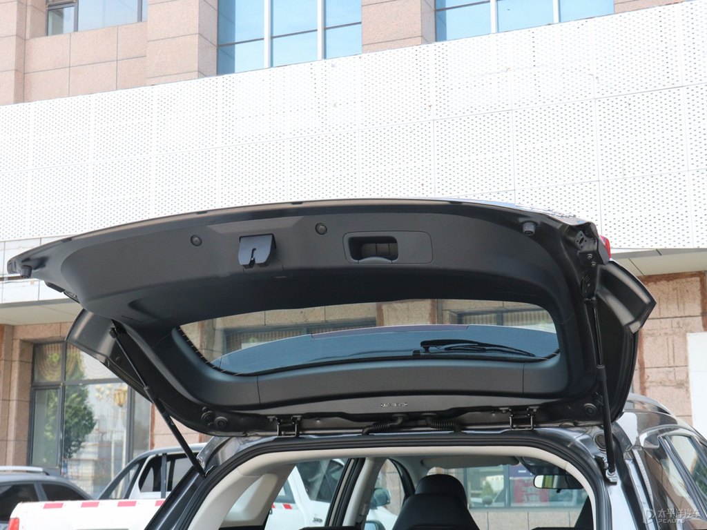 貝尼塔灰傳祺GS4后備廂空間圖片